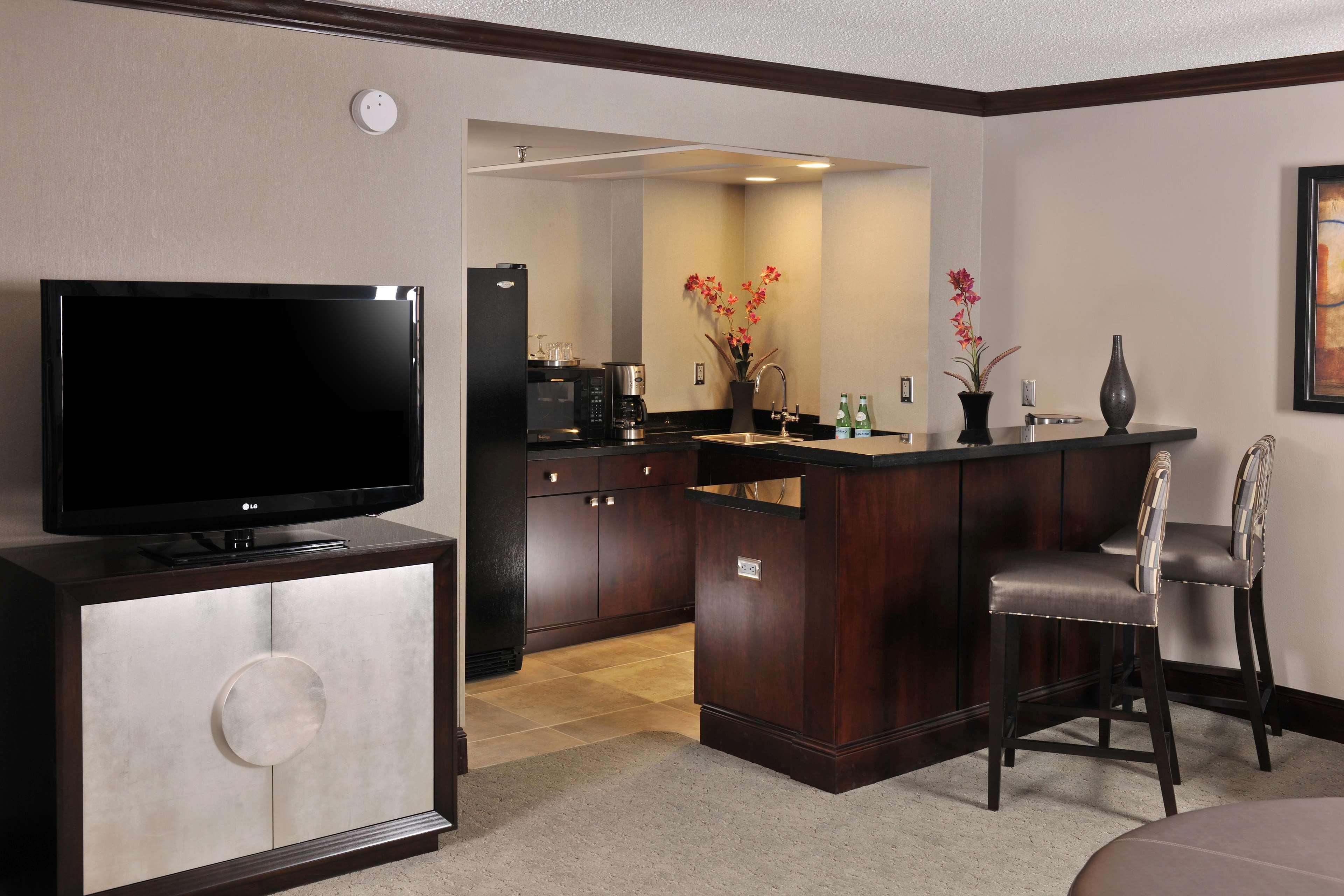 เอมบาสซี สวีท บาย ฮิลตัน เดอมอยน์ ดาวน์ทาวน์ Hotel ดิมอยน์ ห้อง รูปภาพ